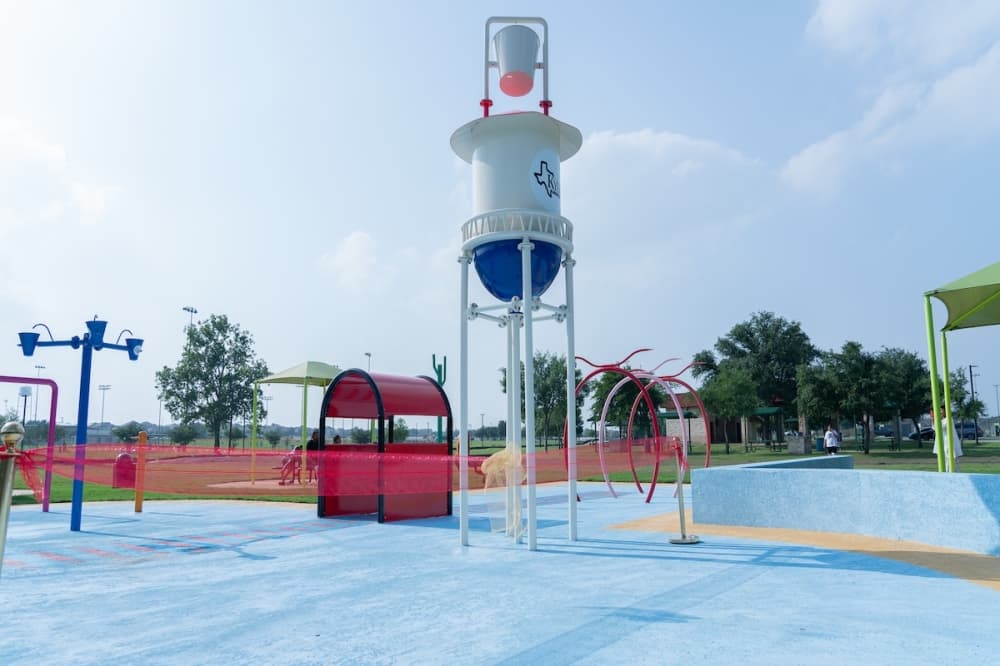 2 new splash pads now open in Kyle