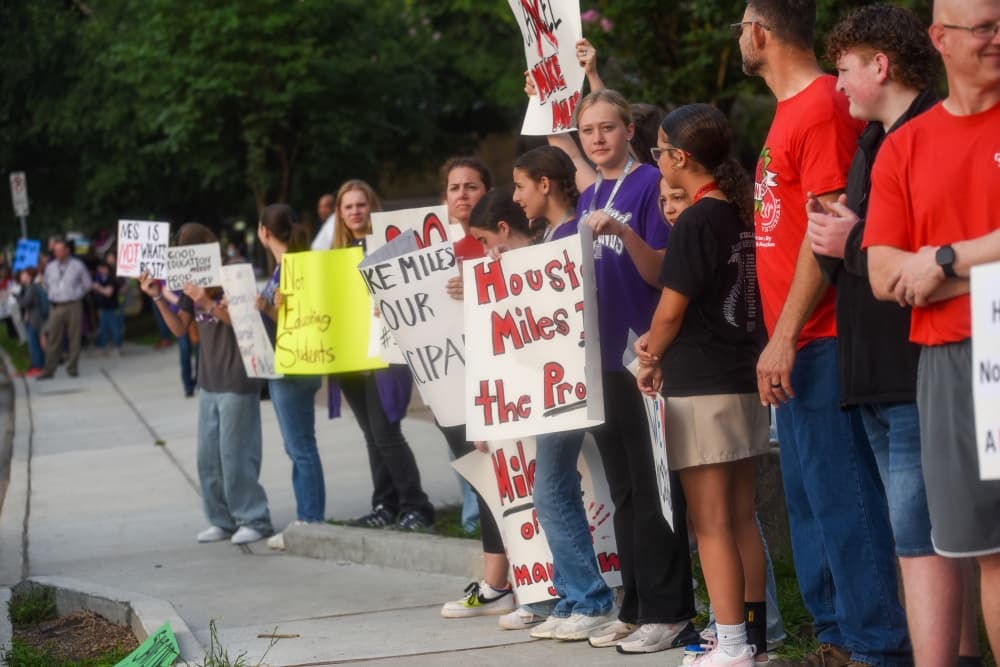 Hundreds engage in protests at multiple schools over Houston ISD principal firings