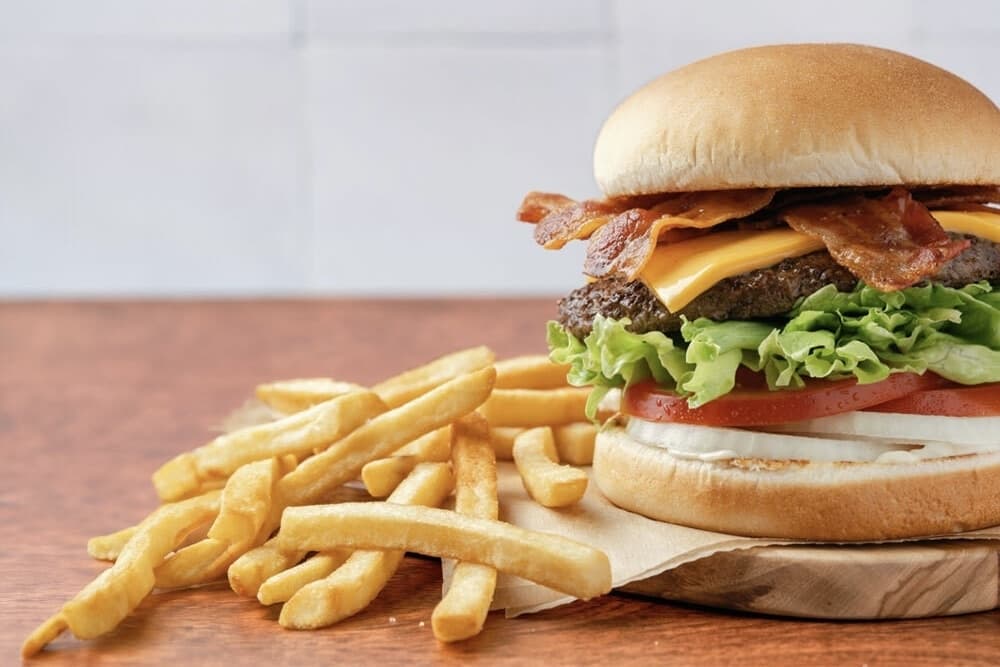 Nation’s Giant Hamburgers offers burgers, pies in south Frisco