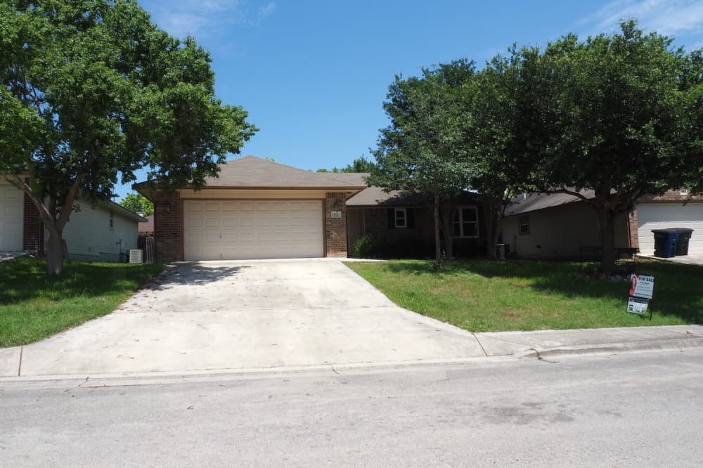 April home prices down slightly in New Braunfels