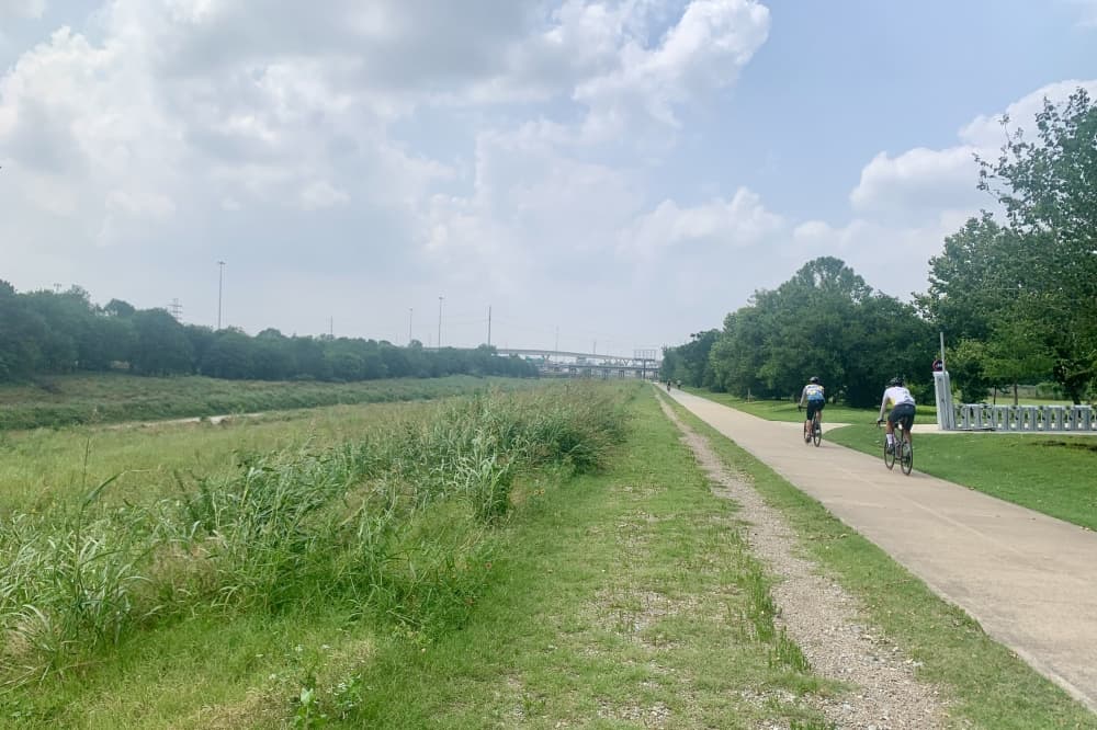 Nonprofit group, residents oppose sale of White Oak Bayou greenway land to TxDOT