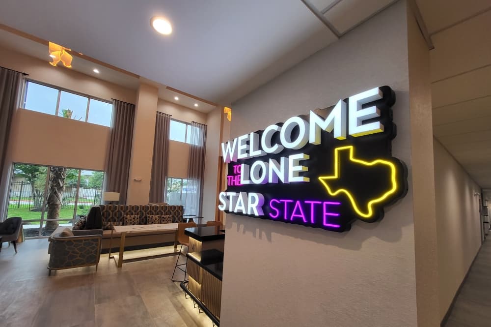 Hampton Inn & Suites by Hilton Shenandoah open on I-45