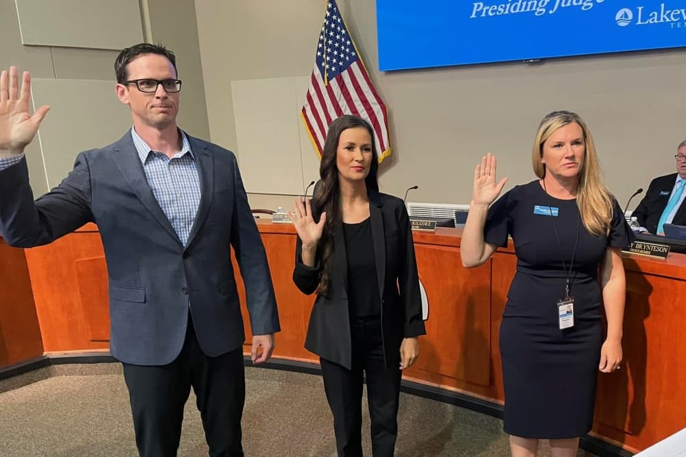 Newly elected Lakeway City Council members sworn in