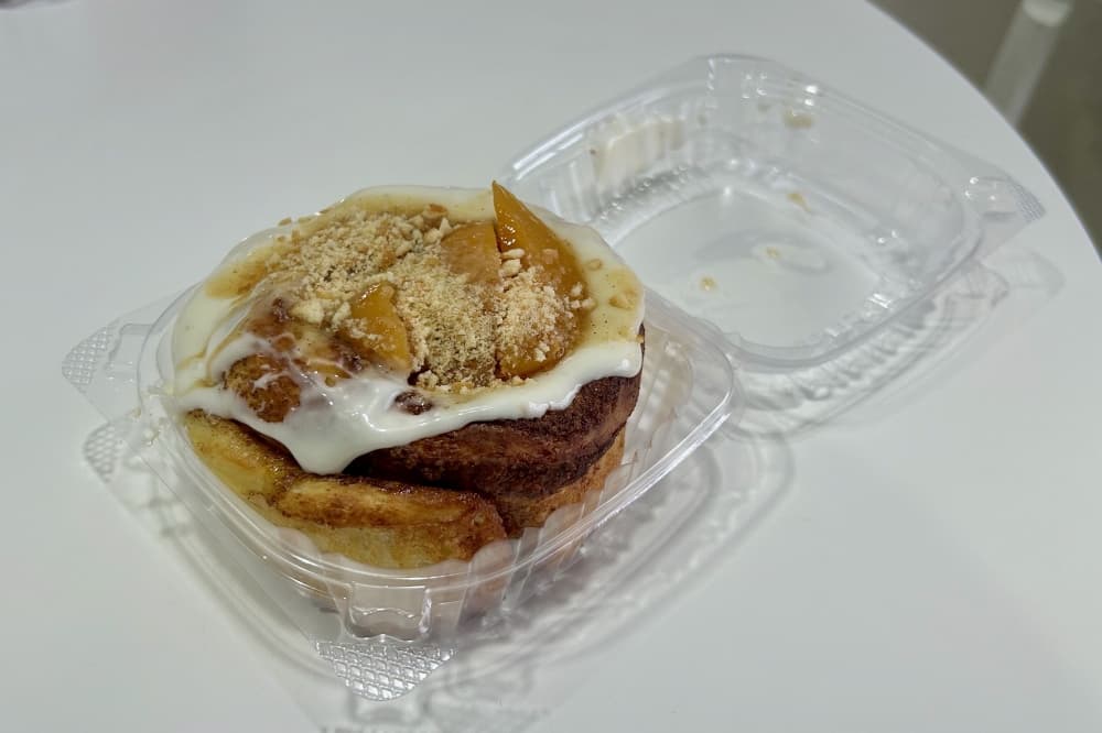 The Peach Cobbler Roll, $7.89. (Brooke Sjoberg/Community Impact)