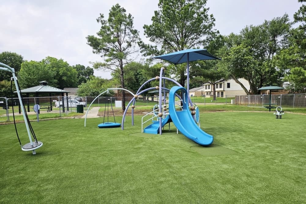 Flower Mound's Cortadera Park receives new equipment
