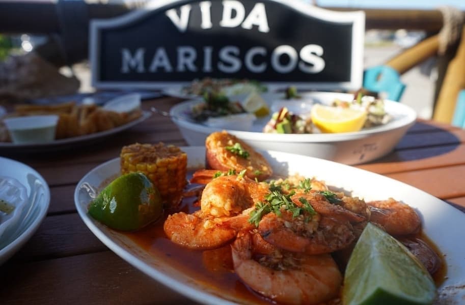 Vida Mariscos now open in Webster