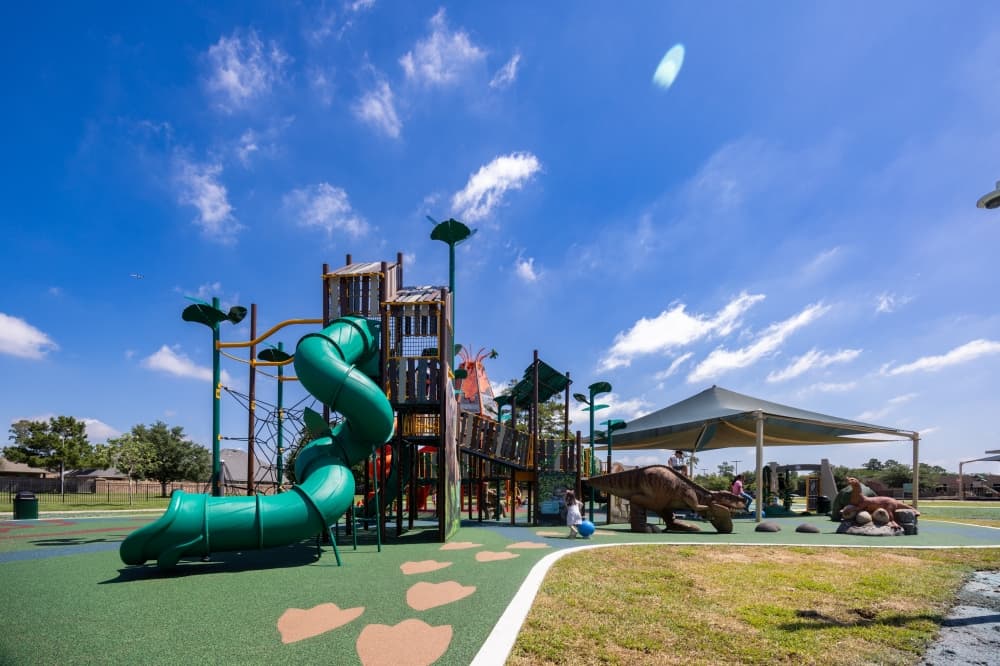 5 trending Houston stories: Hurricane season; dinosaur-themed playground; Houston Restaurant Weeks