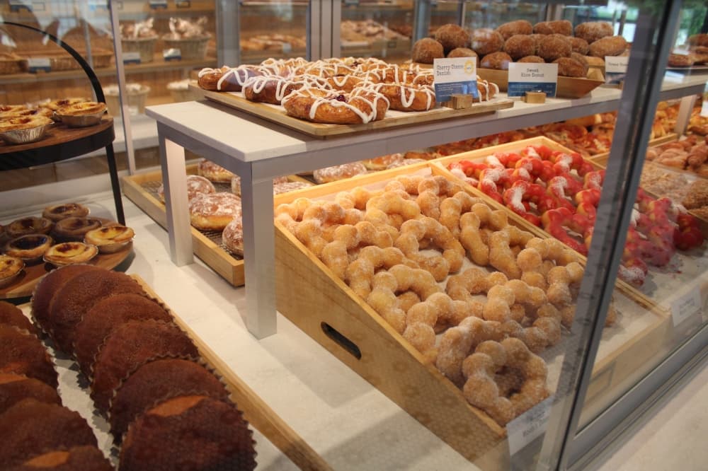 Paris Baguette offers baked goods in Frisco
