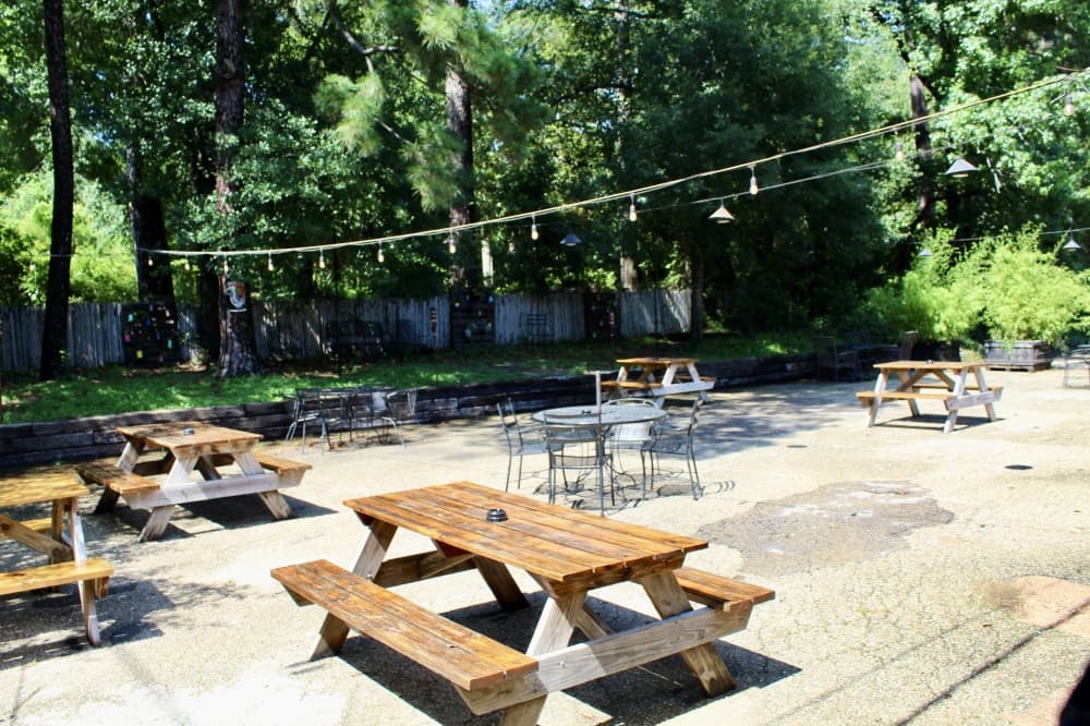 picnic tables 