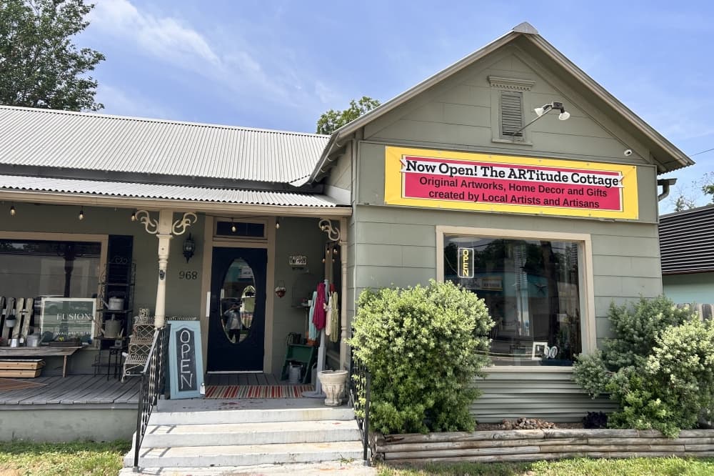 The view of the shop from the outside. (Shaheryar Khan/Community Impact)