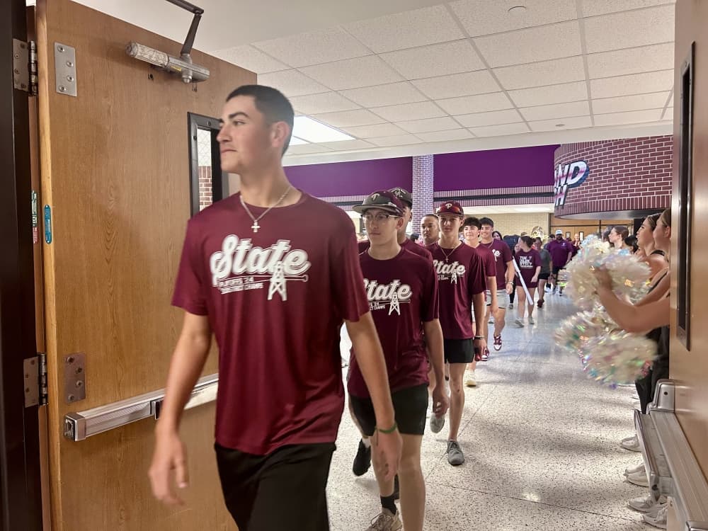 Pearland High School baseball team advances to state semifinals