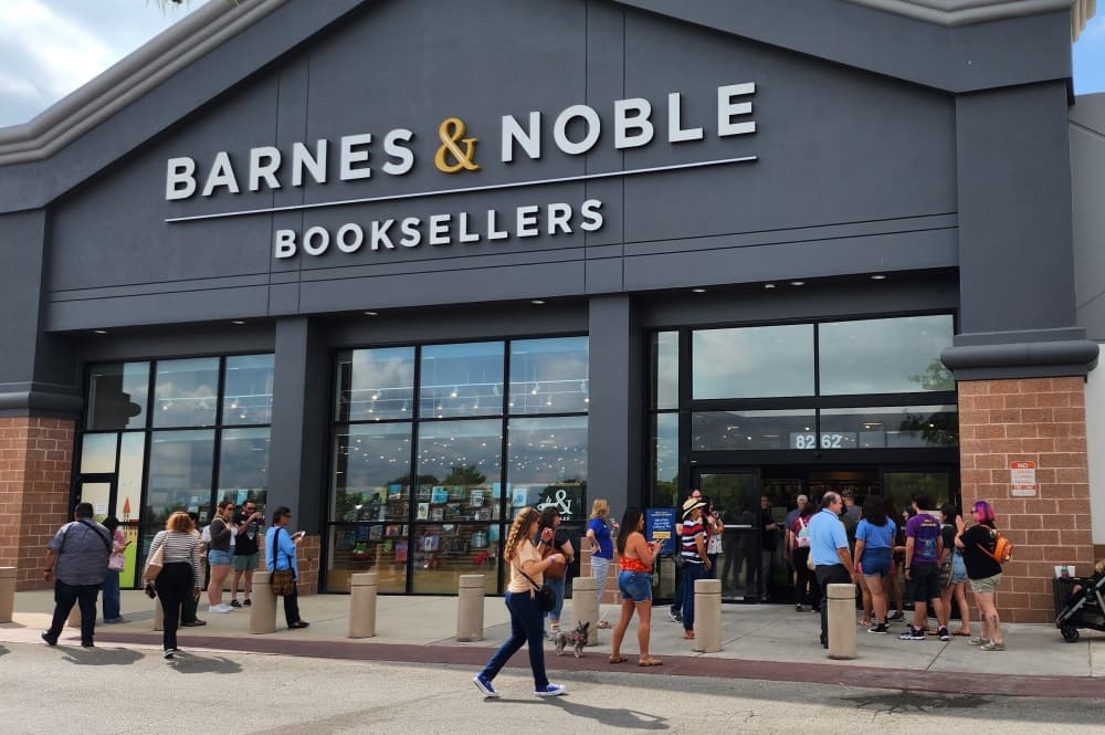 Barnes & Noble to open in Spring this November