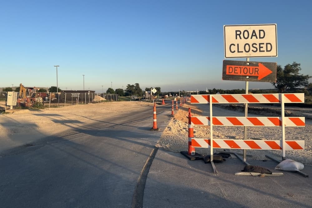 Leander leaders greenlight alignment study for Raider Way, plus more project updates