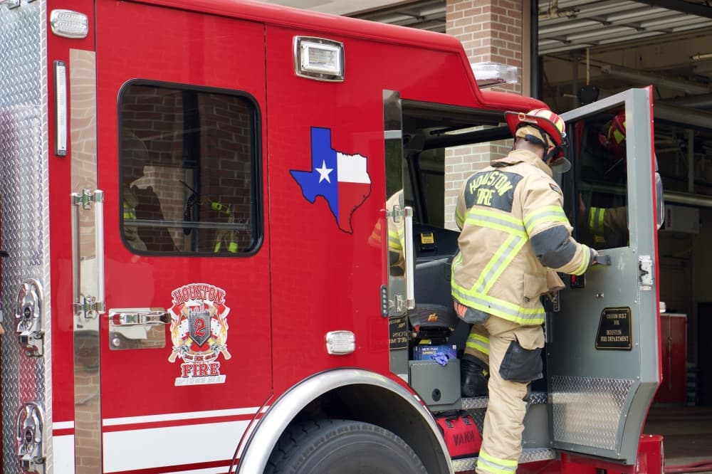 Houston City Council approves issuing bonds for $650M firefighter settlement