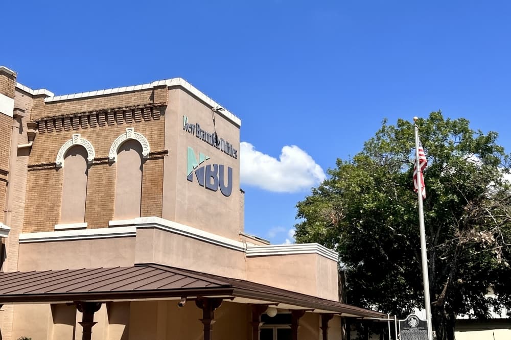 New Braunfels Utilities begins water line upgrades on Landa, Elm streets