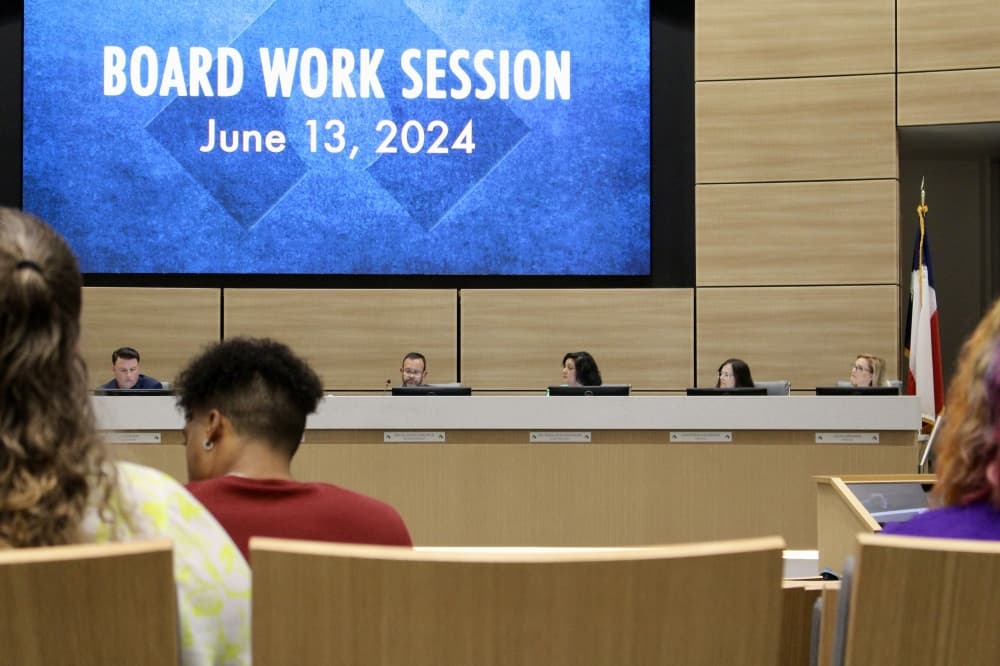 30-year Cy-Fair ISD teacher fights board’s removal of science textbook chapters