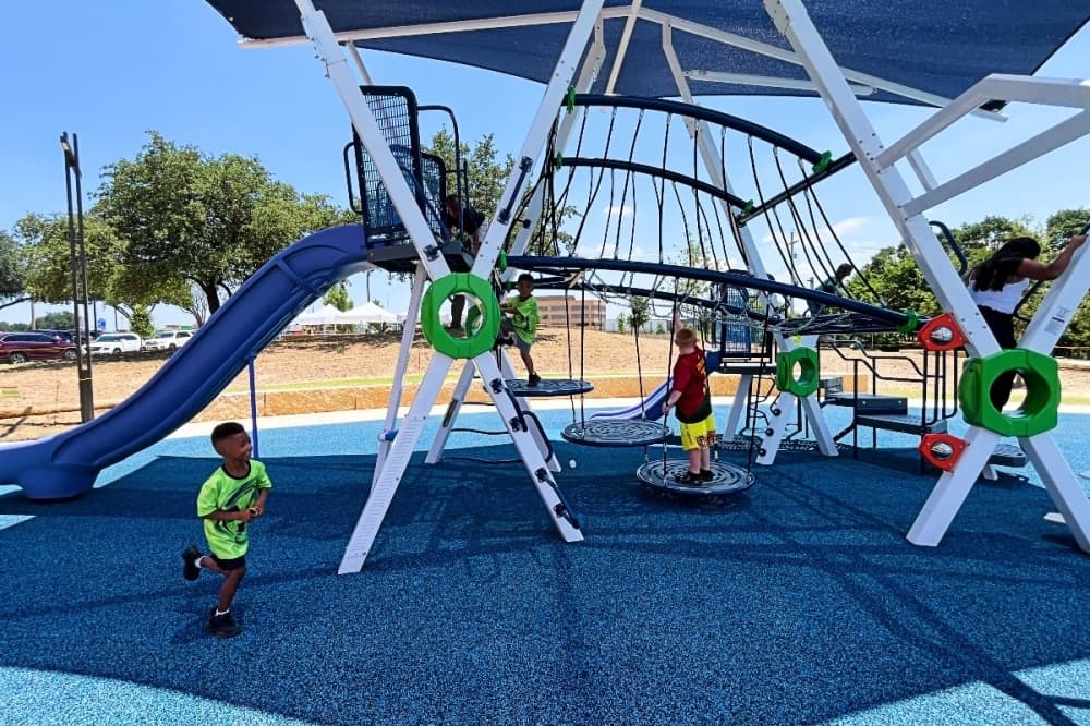 City of Lewisville holds ribbon cutting for Glory Park/Parque La Gloria