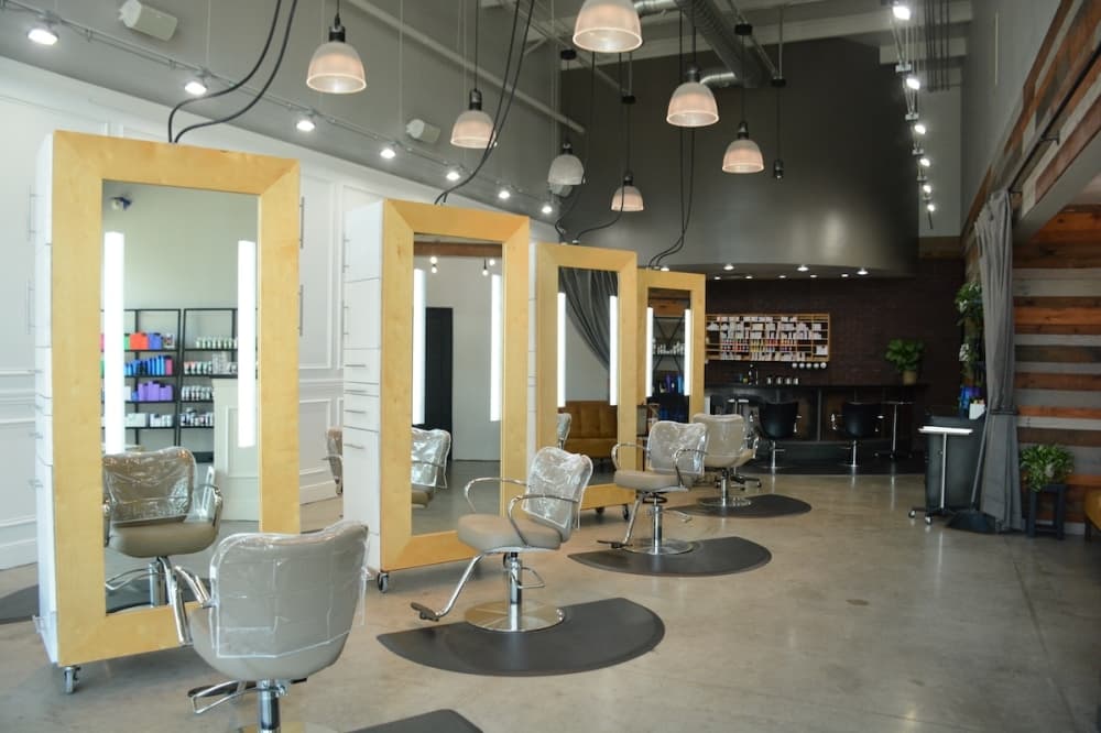 Voss Salon offers colors, haircuts in Richardson