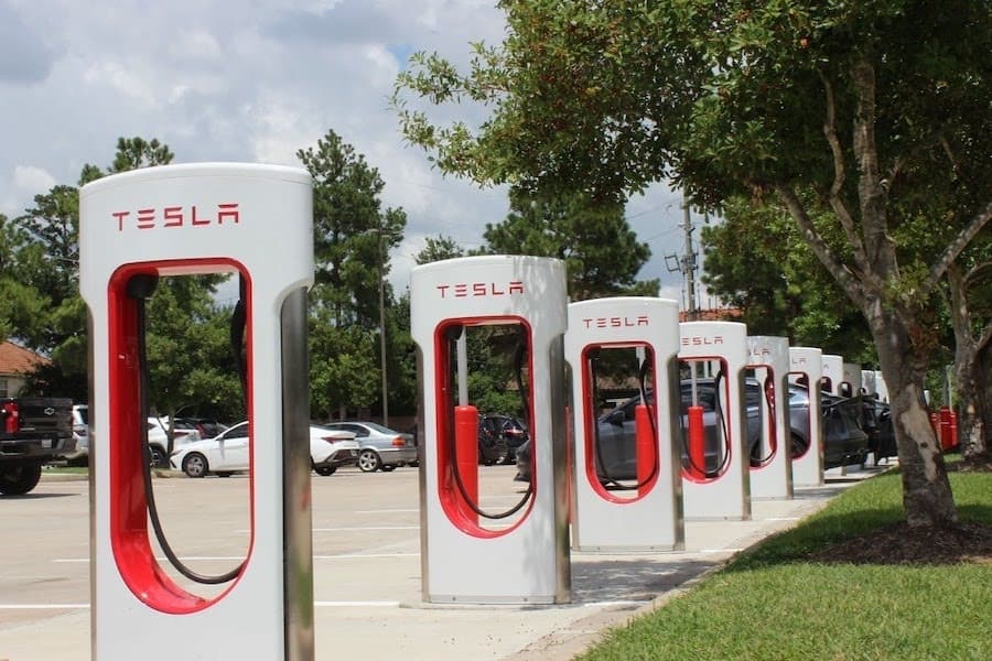 Electric vehicle charging stations in Houston area spike by 30% since last April