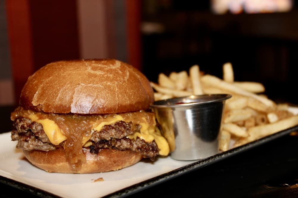 Ale & Ivy provides sports bar and entertainment center on Sawdust Road
