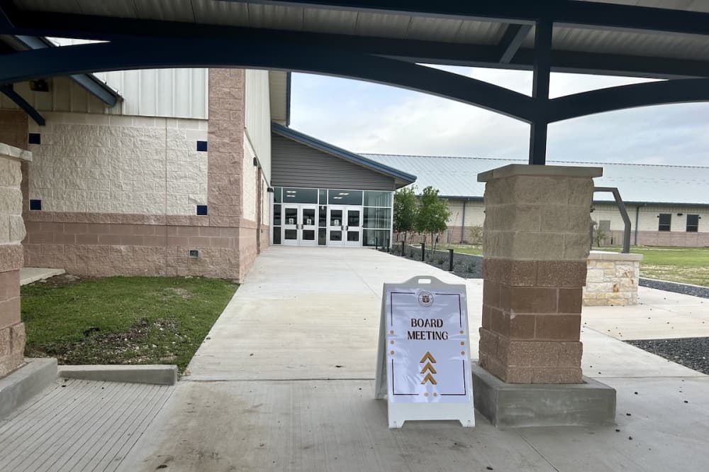 ‘A really tight budget’: Dripping Springs ISD adopts $100.39M budget with $2.77M shortfall