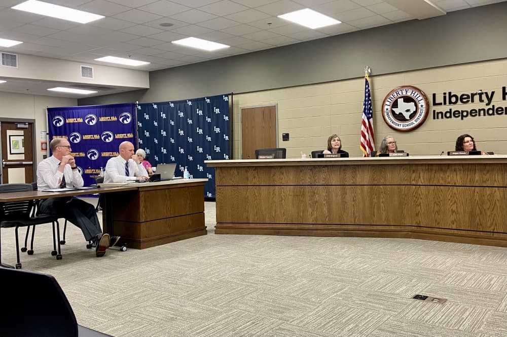 Liberty Hill ISD looks to award teachers financially through incentive allotment