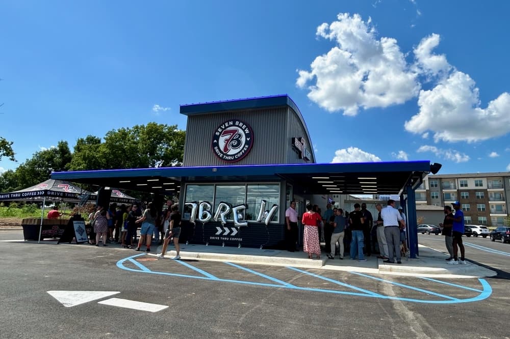 7 Brew Coffee holds ribbon cutting ahead of July 1 opening