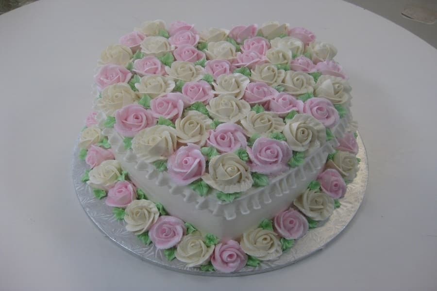 Jenny’s Bakery to celebrate 20-year anniversary at both locations in Bay Area, Friendswood