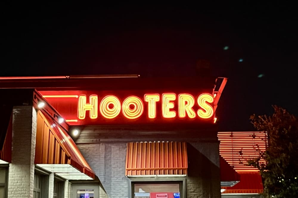 Hooters permanently closes San Marcos location