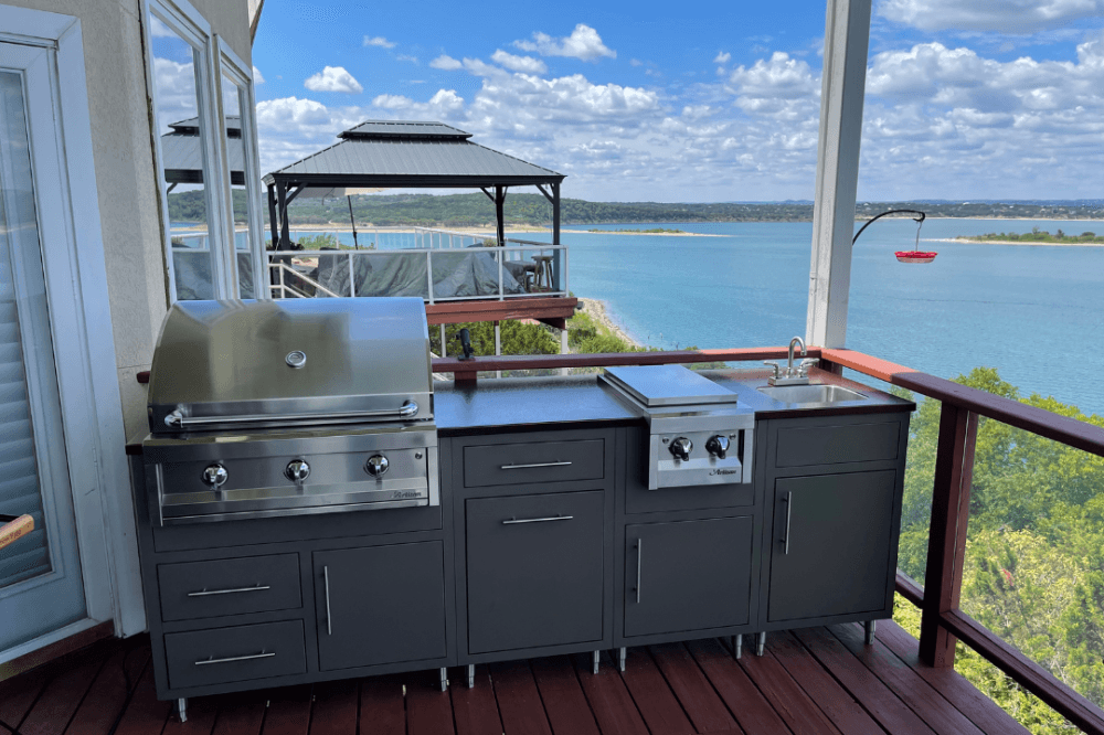 Image of an outdoor grill installation done by BBQOutfitters. 