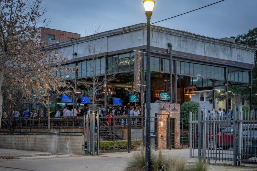 Midtown bar Holman Draft Hall closes, to reopen as Solarium