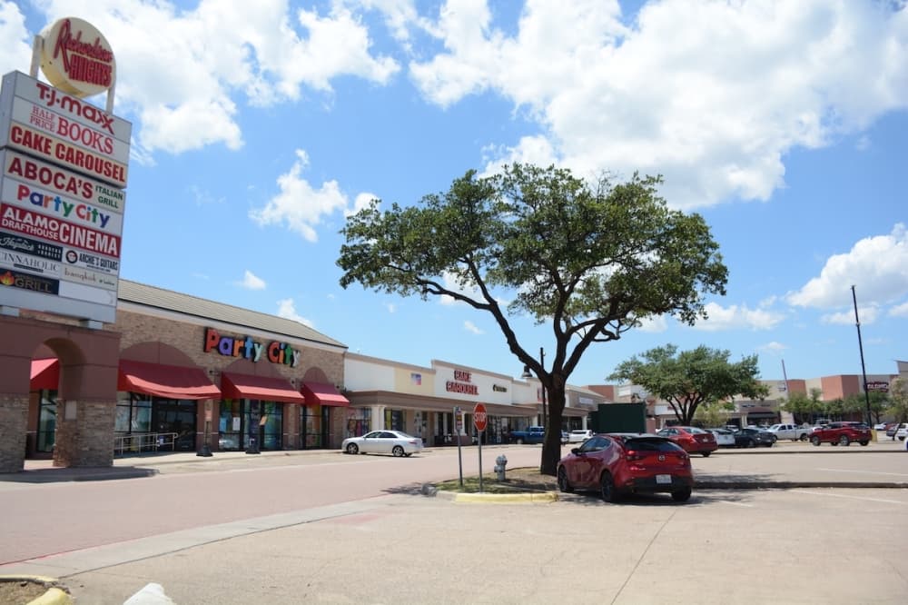 JAH Realty buys Richardson Heights Shopping Center for $40.5M