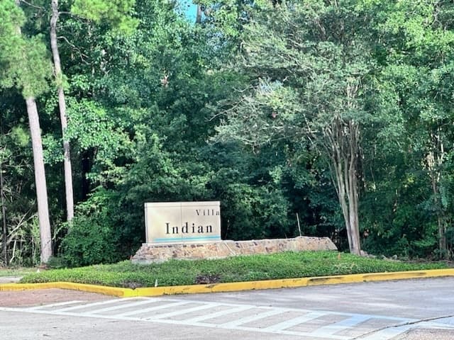 damaged sign