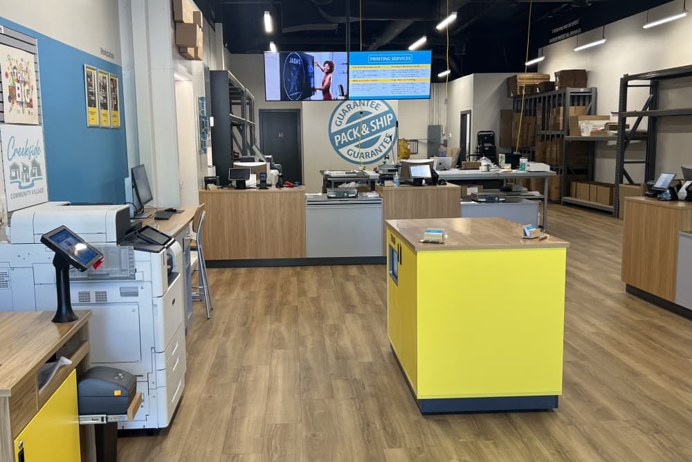 Large UPS storefront opens in West Lake Hills