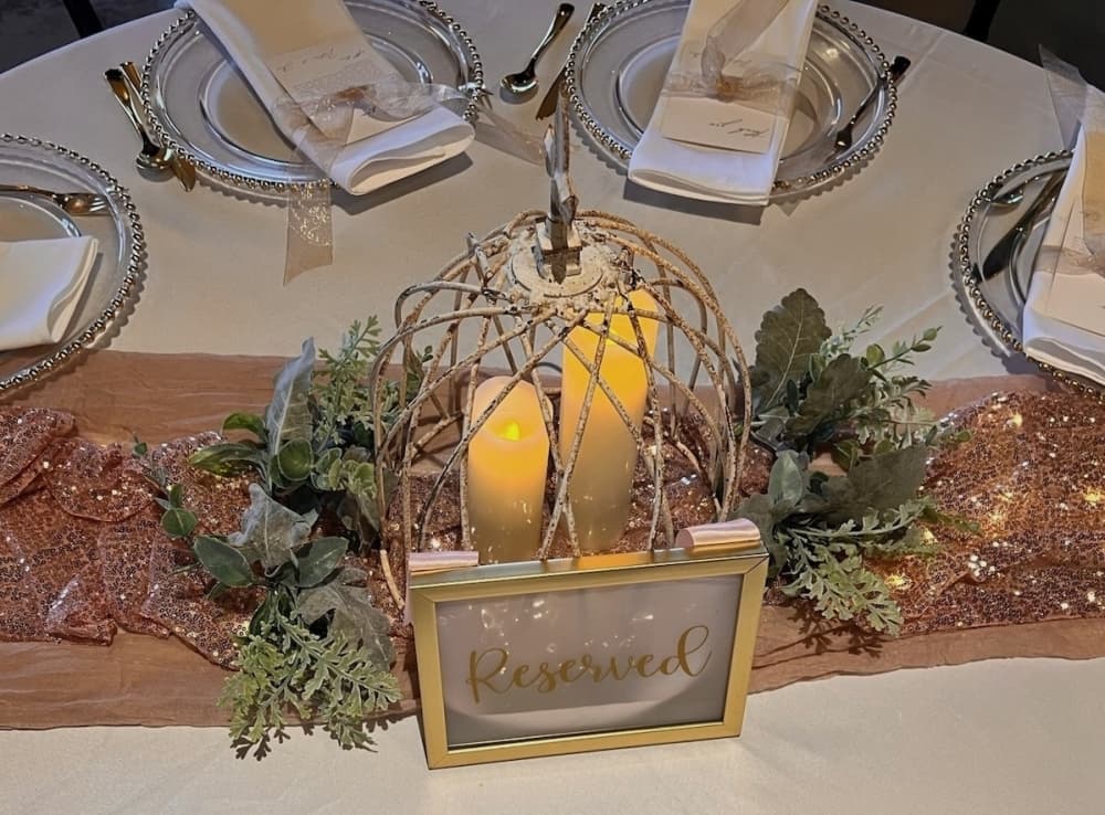 Image shows a centerpiece for a dinner table.
