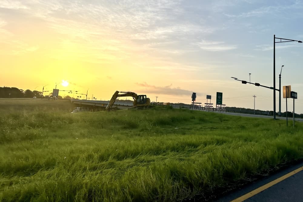 Repairs continue, eastbound lanes close on SH 21, Hwy. 290 overpass in Paige