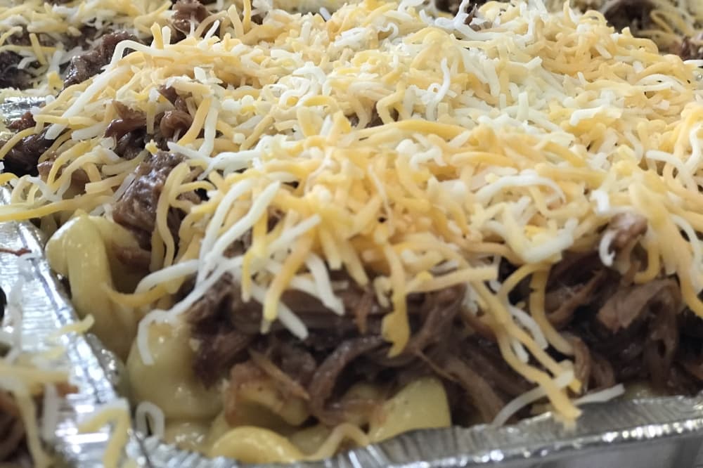  barbecue pork mac and cheese close up