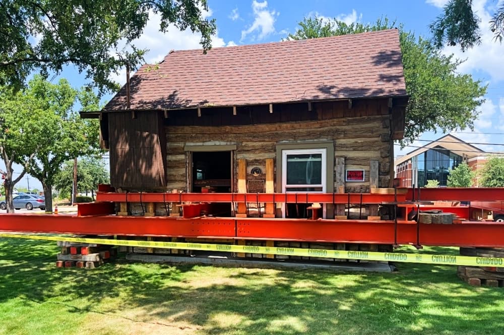 A cabin from 1858
