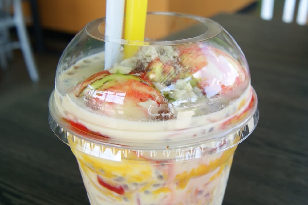Mango Falooda ($7.99) includes vermicelli noodles, basil seeds, almonds and jelly. (Anna Deardorff/Community Impact)