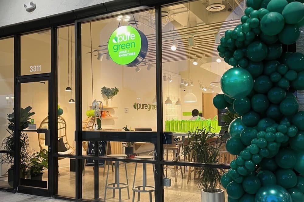Pure Green juice and smoothie bar opening provided refuge for guests post-Beryl