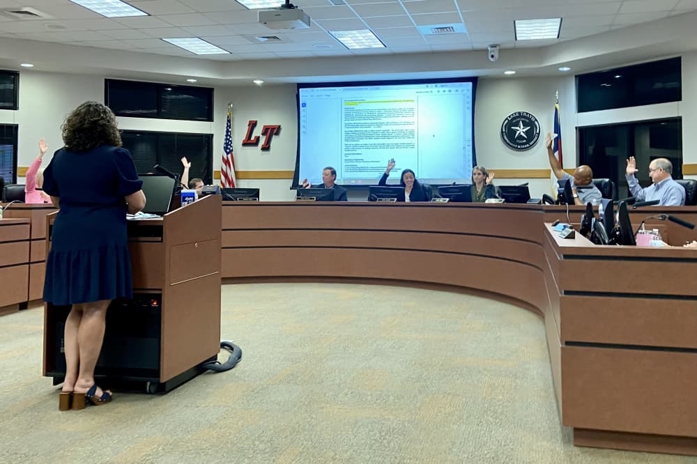 New LTISD library policy highlights parental involvement, bans harmful material