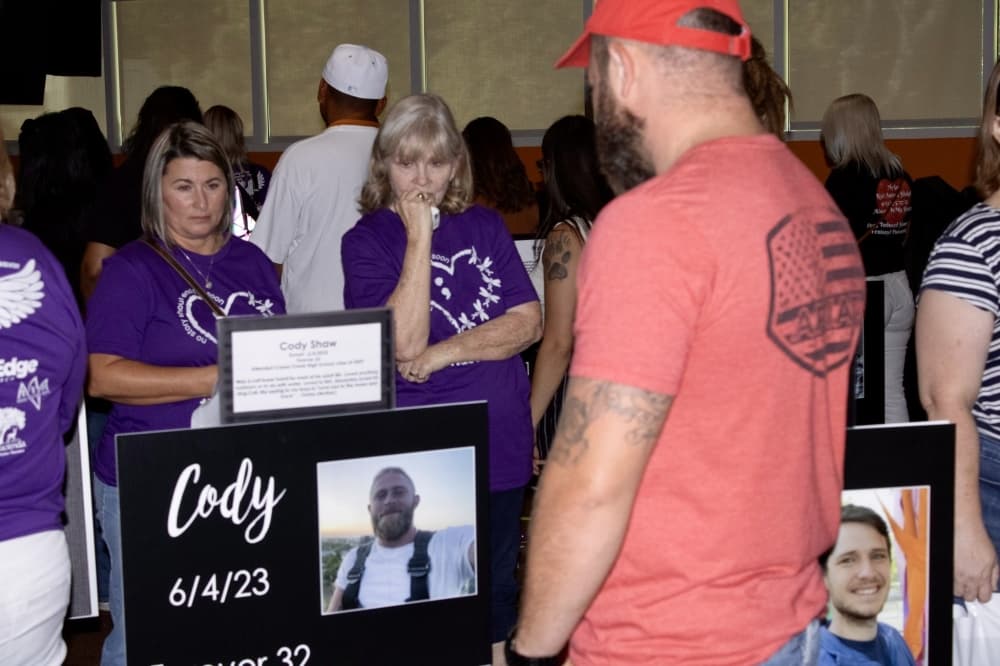 PEOPLE AT PAST EVENT