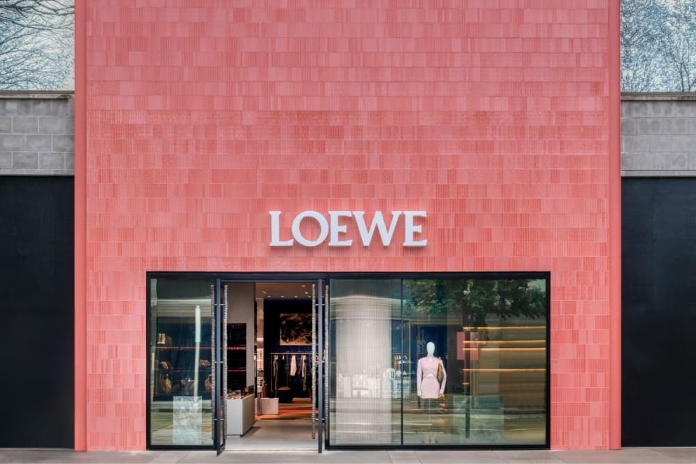 Luxury retailer Loewe now open at River Oaks District complex