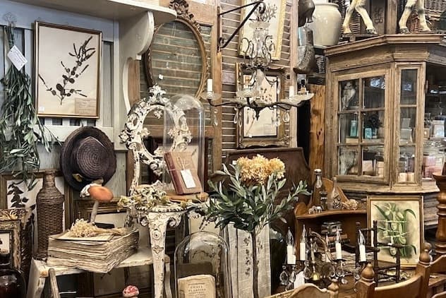 Gatherings antique shop in Georgetown to close one of two locations