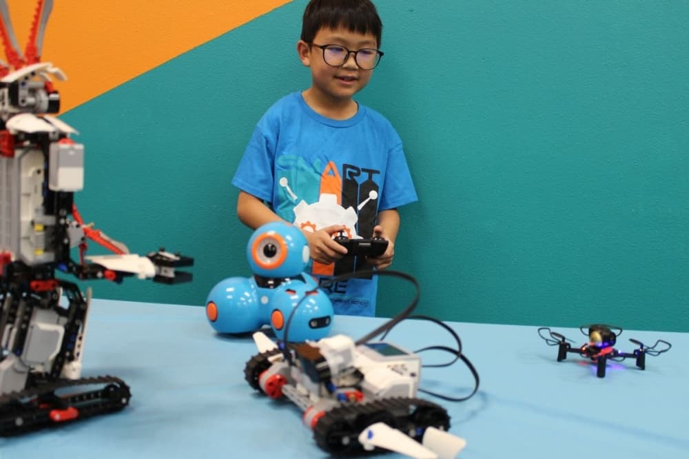 Smart Core Labs teaches its students about robotics, scratch animation, web development and 3D printing, the owner said. (Asia Armour/Community Impact)