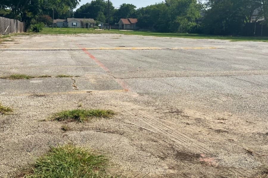 Former Western Sizzlin' property rezoned to allow for 2 houses in Grapevine