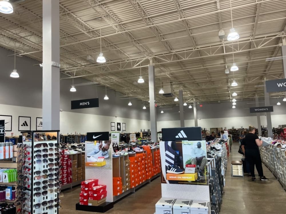 DSW Shoes unveils renovations in Southlake