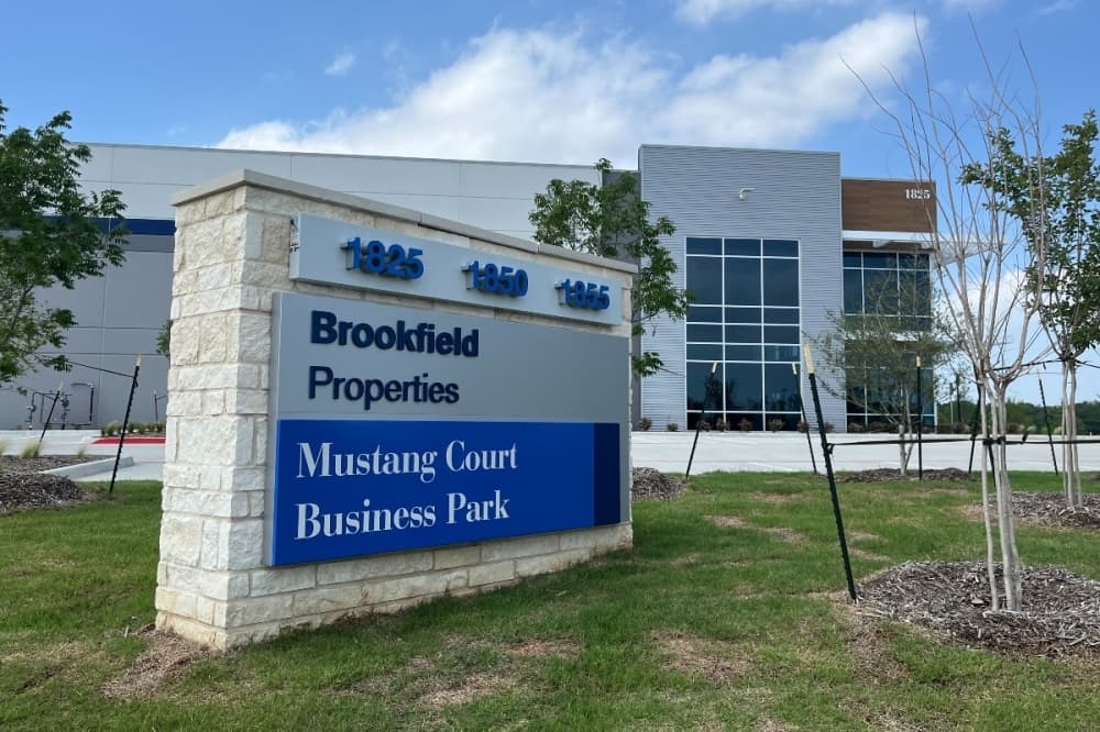 Mustang Court Business Parks offers industrial space in Southlake