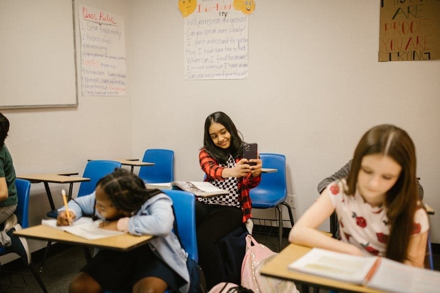 Montgomery ISD rolls out policy banning student cellphone use during school day