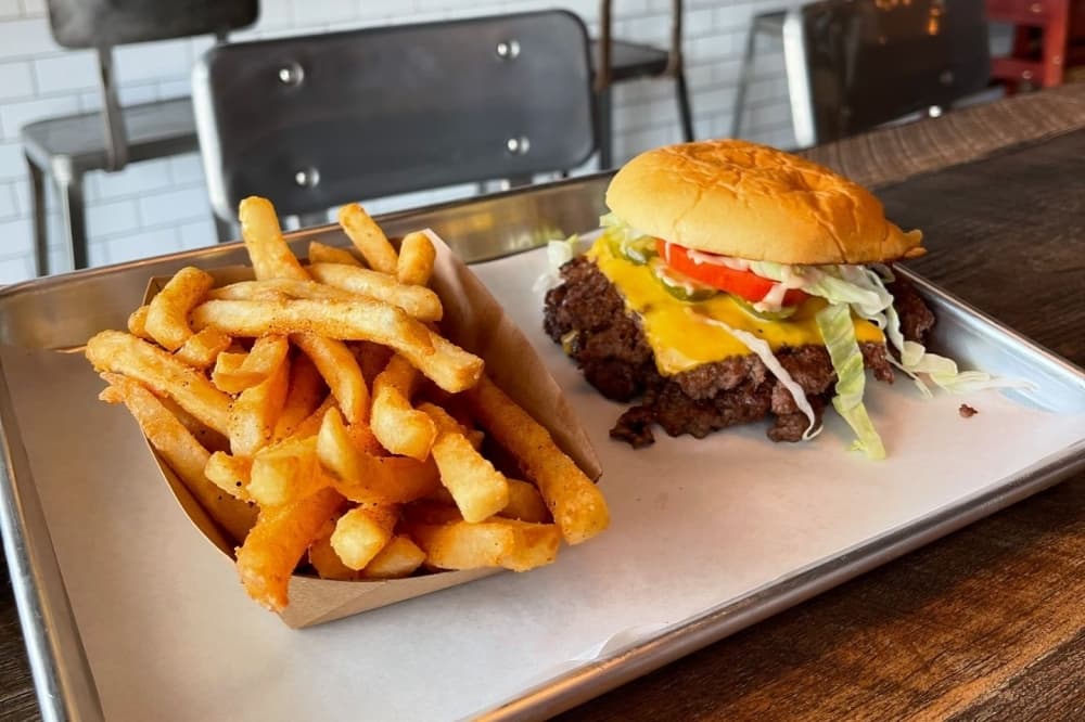 Burgerhouse now serving smash burgers, milkshakes in Willowbrook